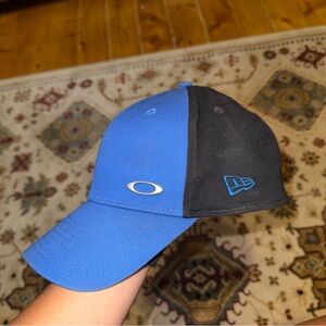 Oakley New Era Men’s Tinfoil Blue & Black Iris Cap Medium Large